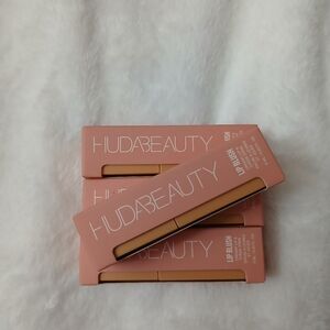 Huda Beauty Lip Blush